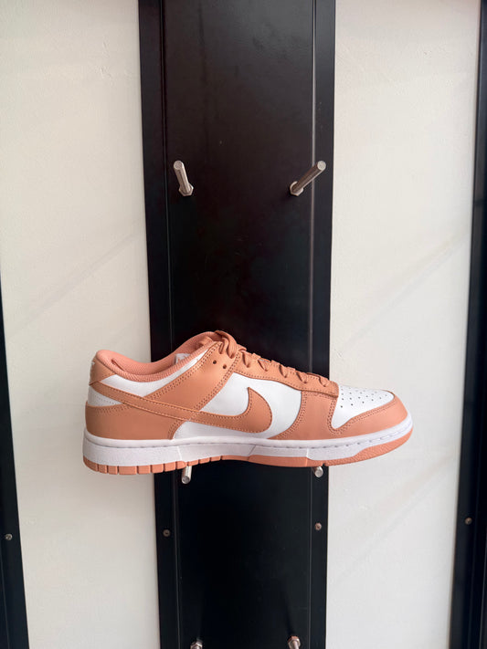 Nike dunk low rose - Taille 44,5
