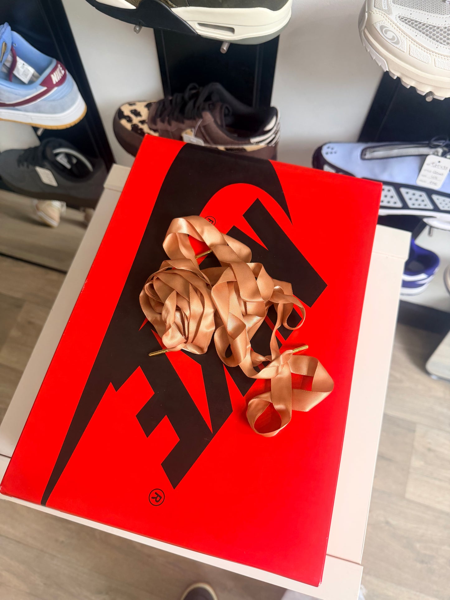 Jordan 1 high praline - TAILLE 43