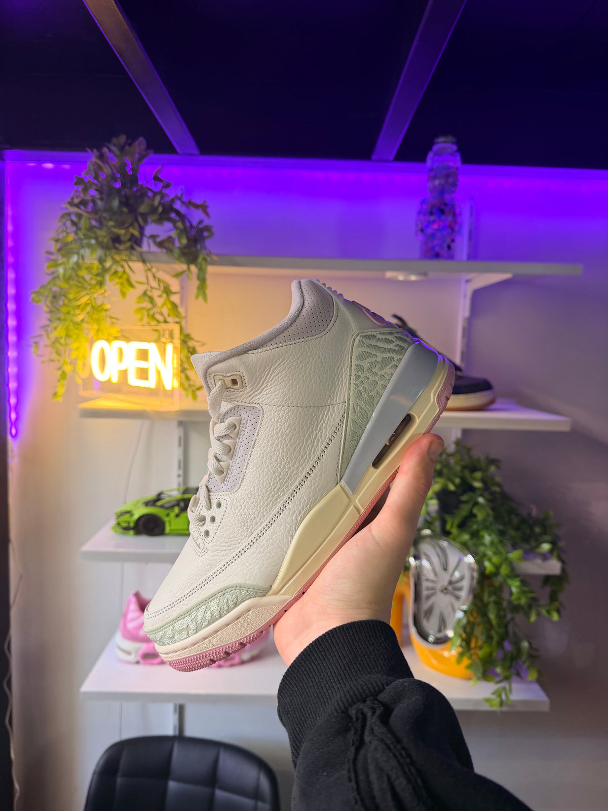 Air Jordan 3 Retro OG "Spring is in the Air" - TAILLE 42