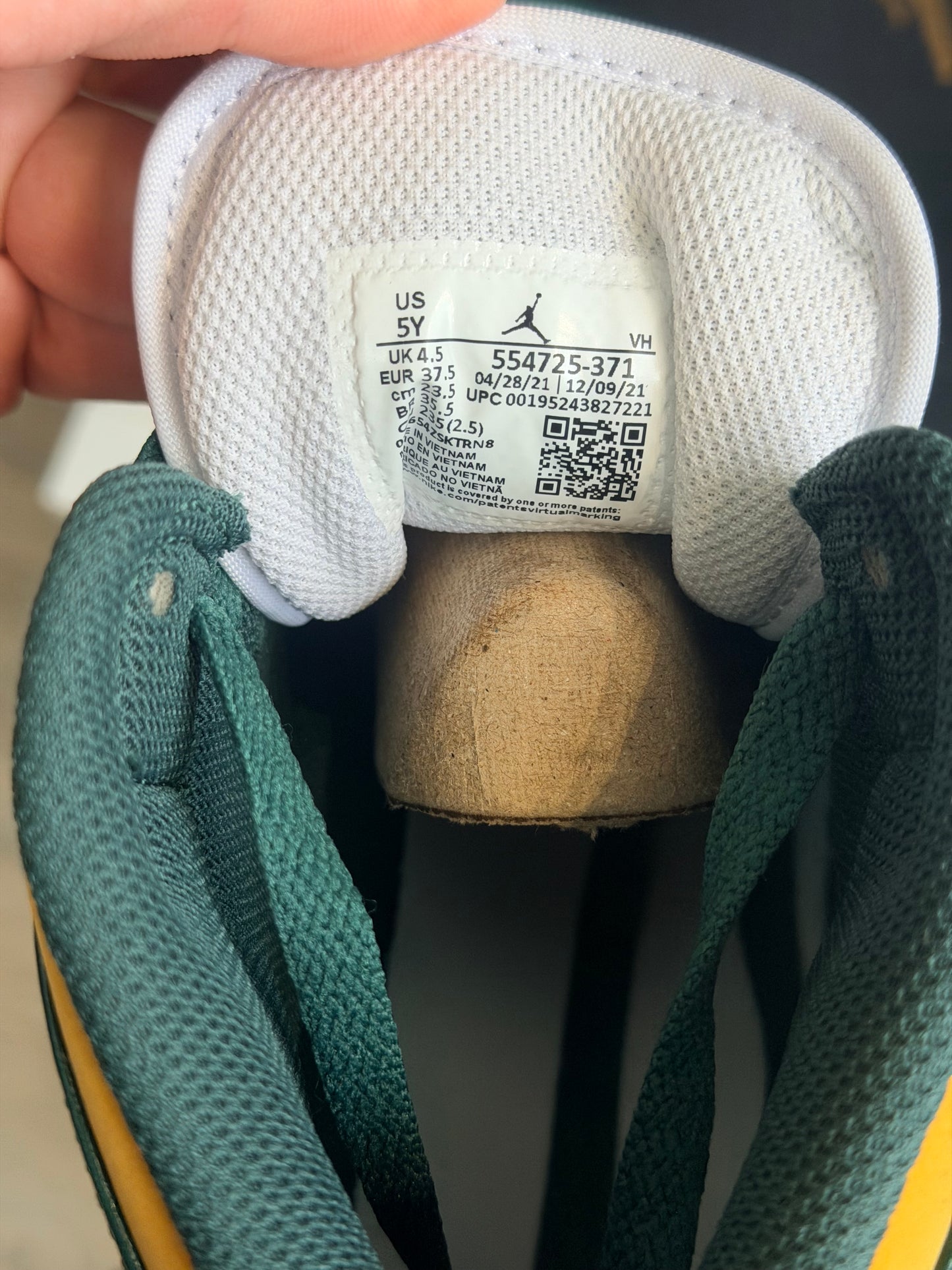 Jordan 1 mid sonics - taille 37,5