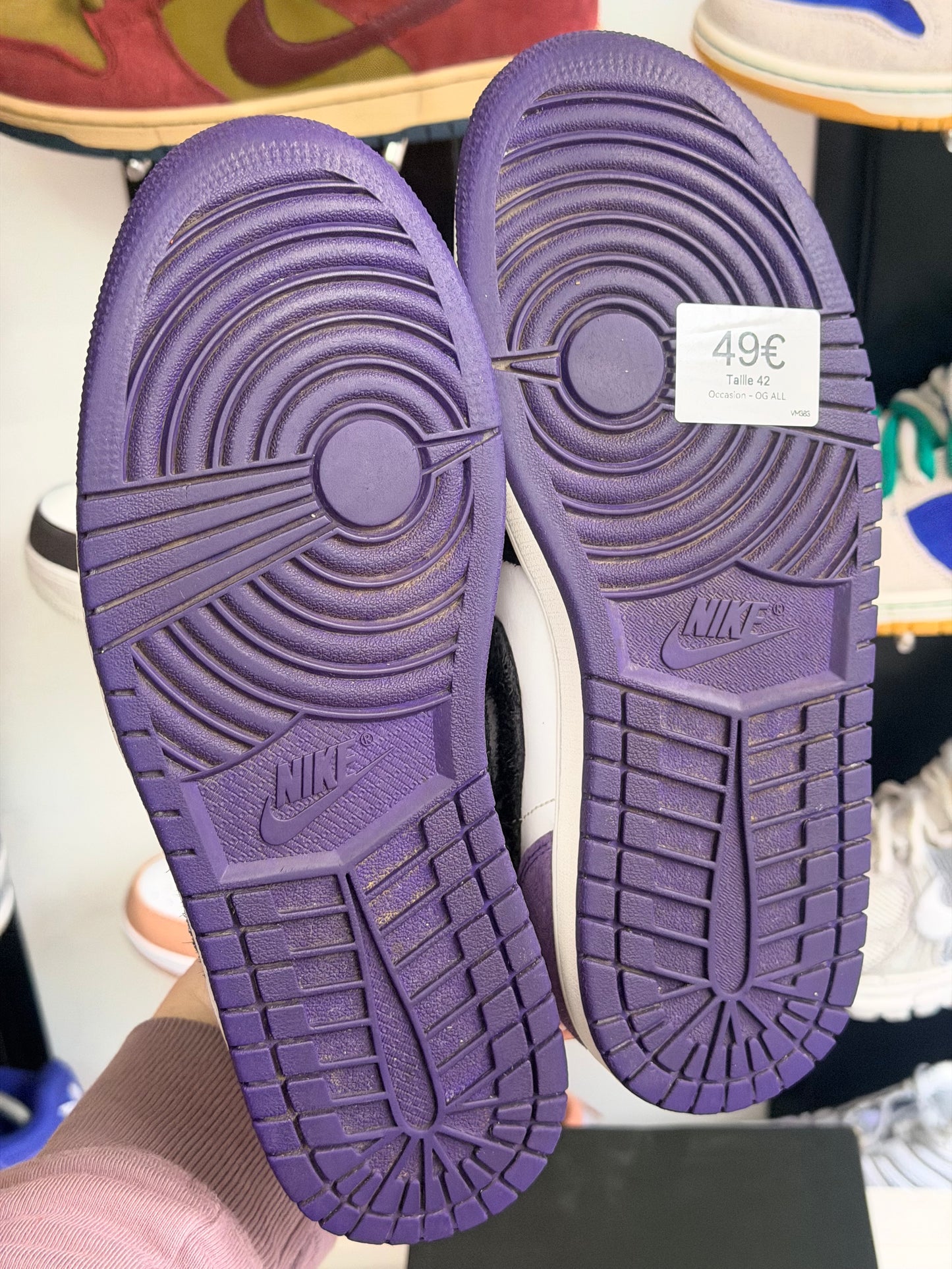 Jordan 1 mid court purple - taille 42