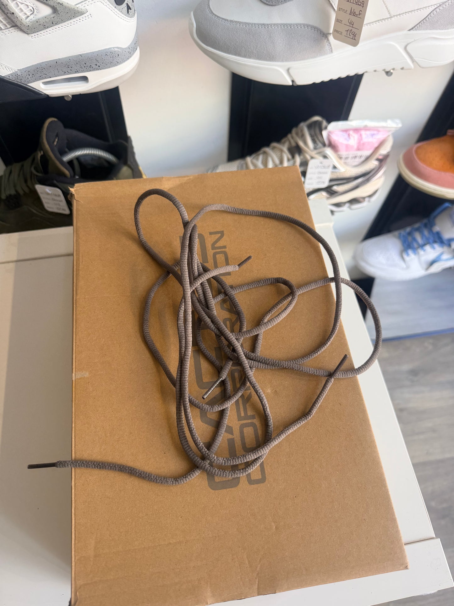 Air Max 1 Travis Scott saturne gold - TAILLE 40