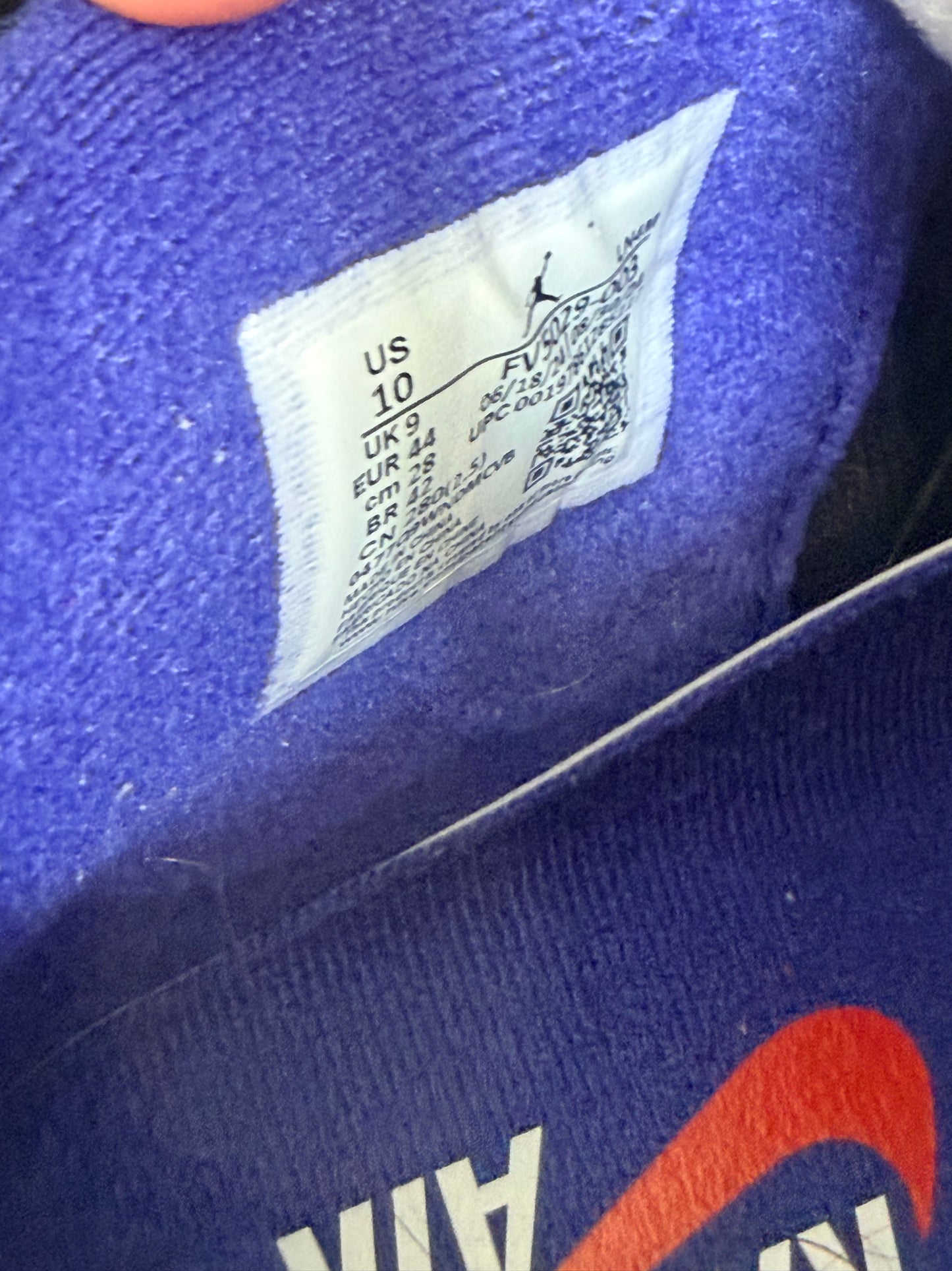 Jordan 4 rare air - TAILLE 44