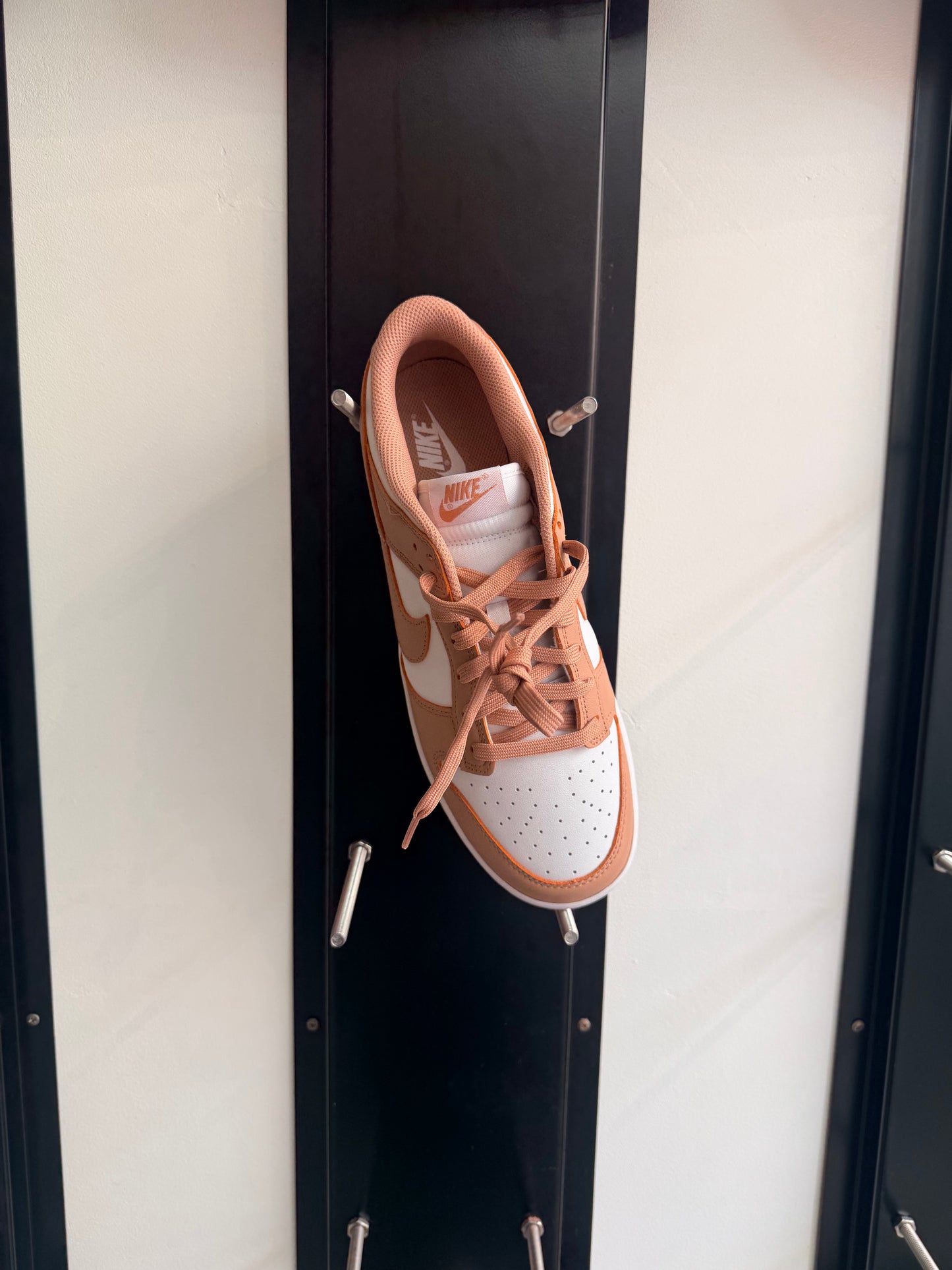 Nike dunk low rose - taille 44