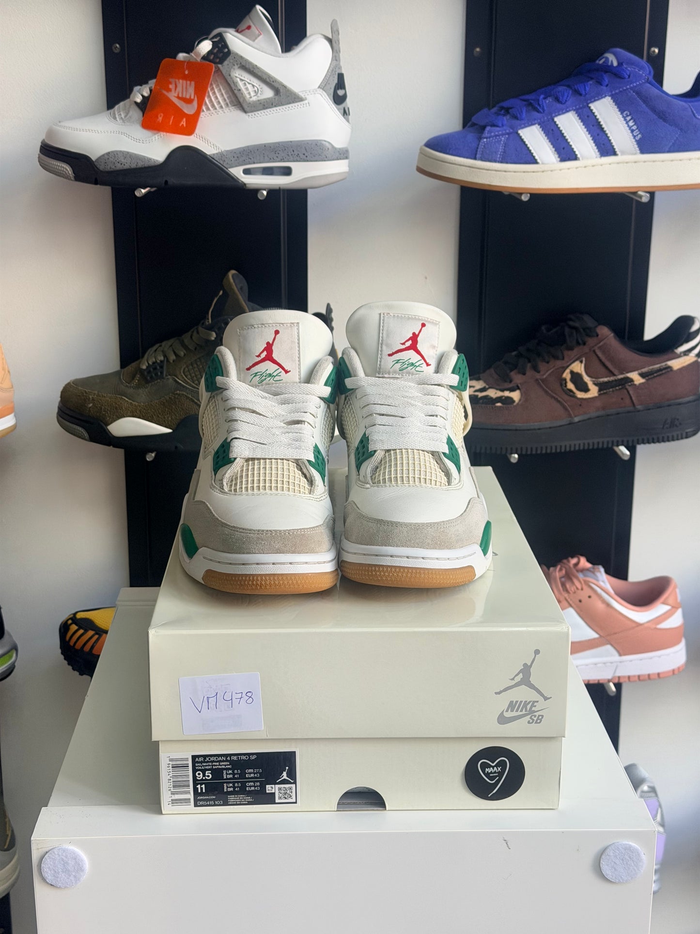 Jordan 4 pine Green - TAILLE 43