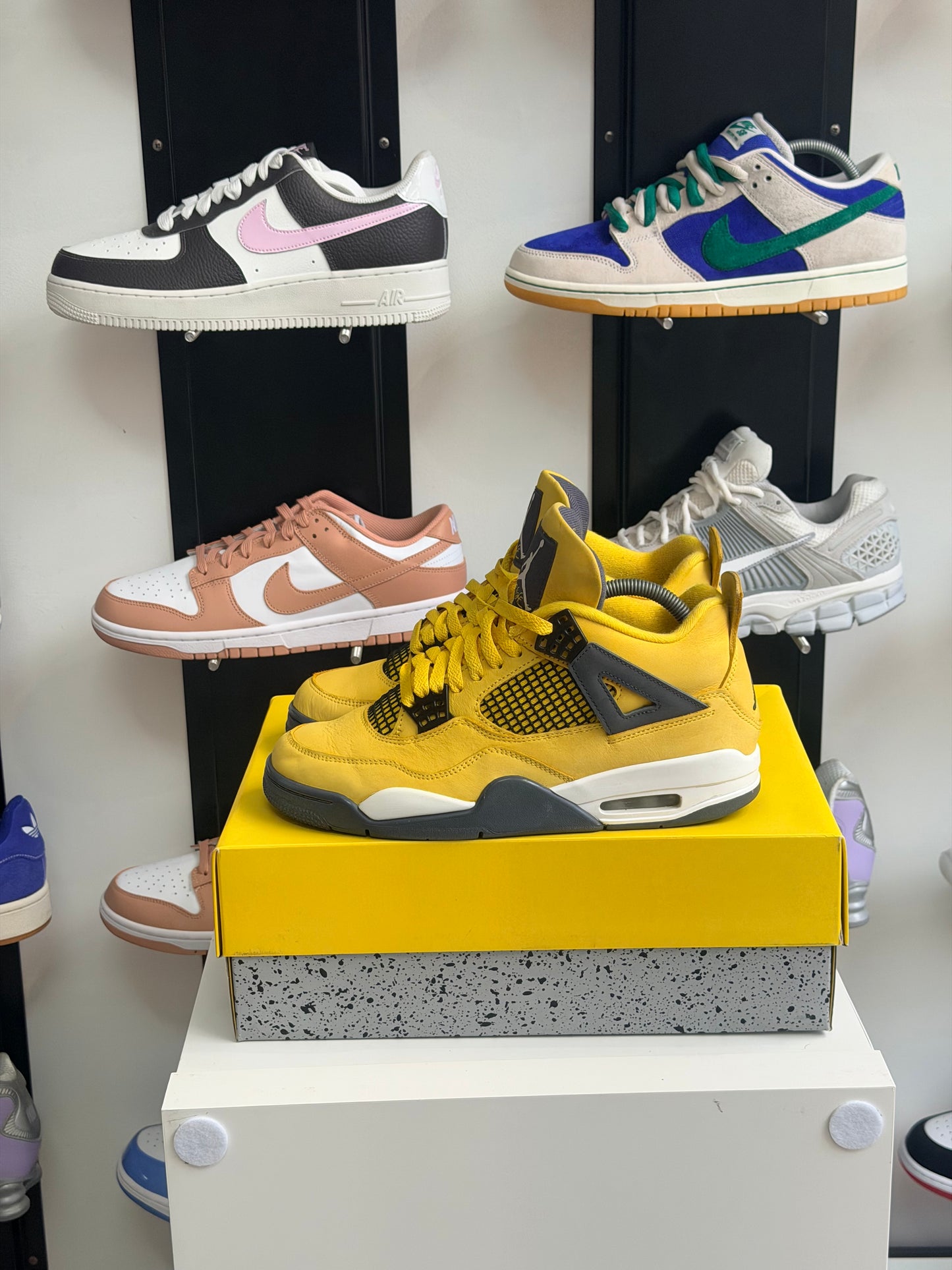 Jordan 4 Lightning - taille 42