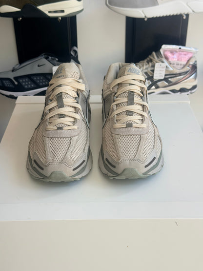 Nike vomero 5 - TAILLE 43