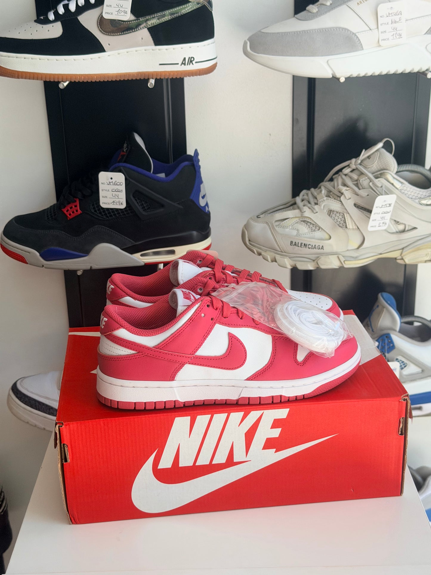 Nike dunk low rose - TAILLE 38,5