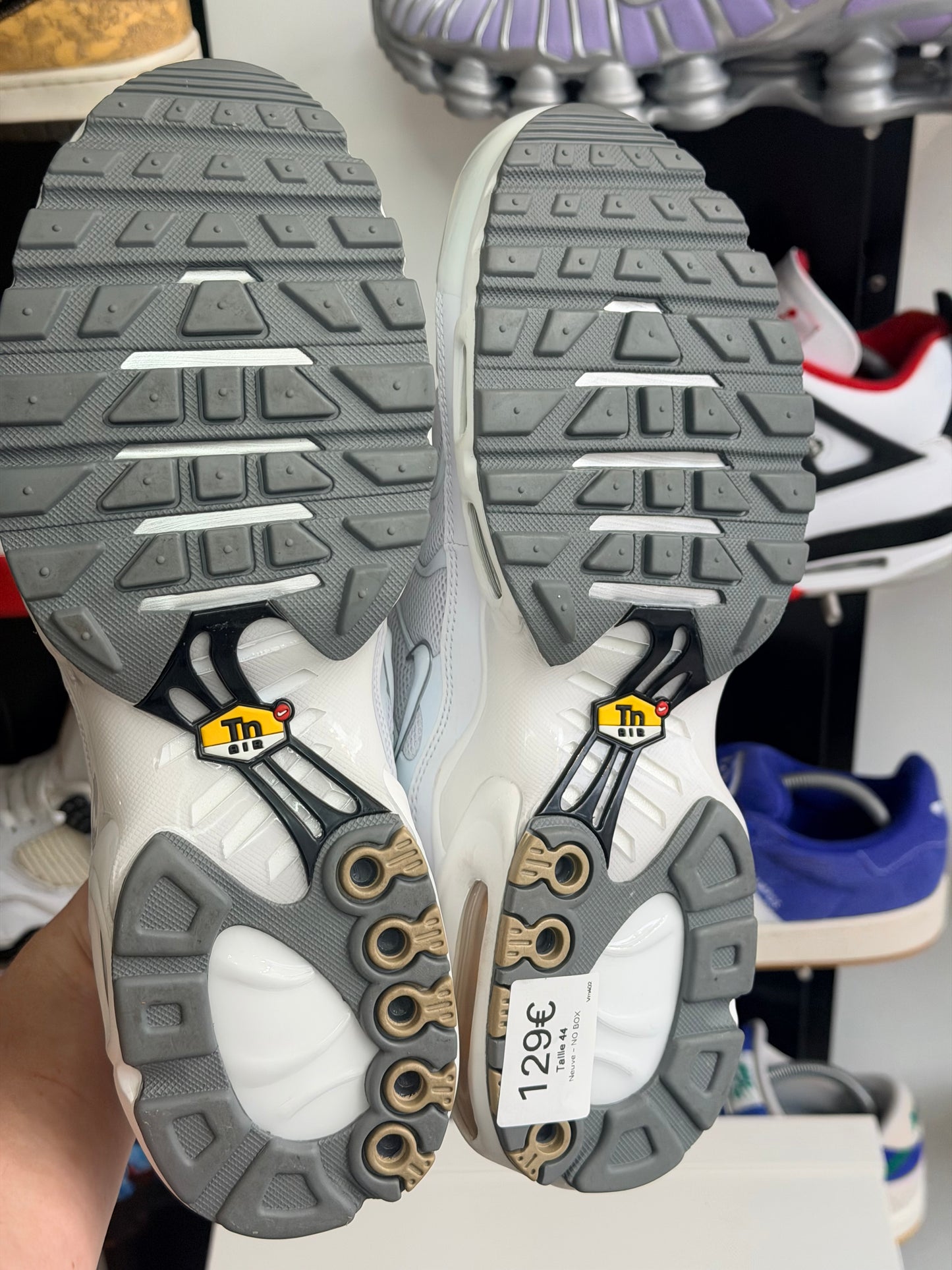 Nike tn triple white - taille 44