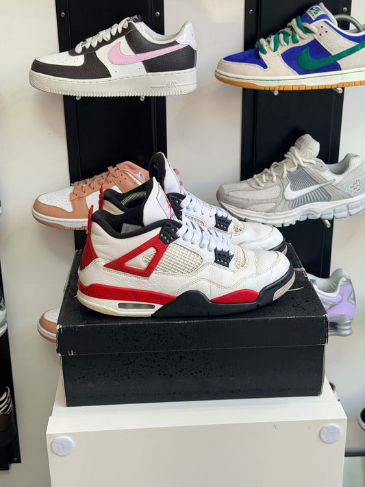 Jordan 4 red cément - taille 44,5
