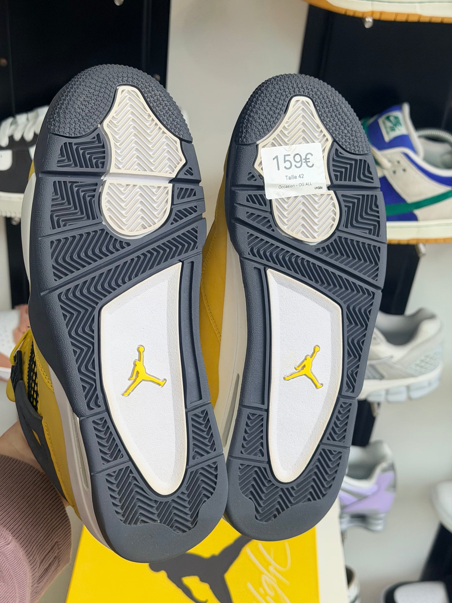 Jordan 4 Lightning - taille 42