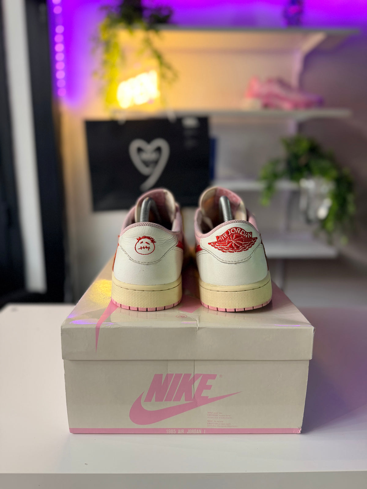 Air Jordan 1 Retro Low OG SP Travis Scott "Sail Tropical Pink" - TAILLE 44