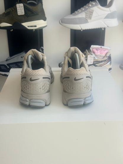Nike vomero 5 - TAILLE 43