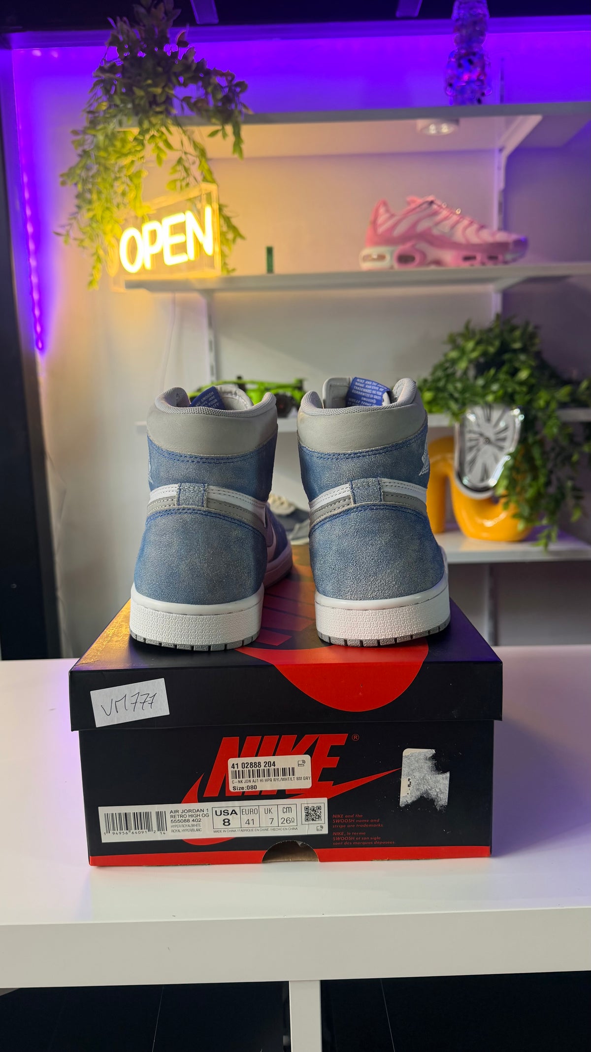 Air Jordan 1 Retro High OG « Hyper Royal » TAILLE 41