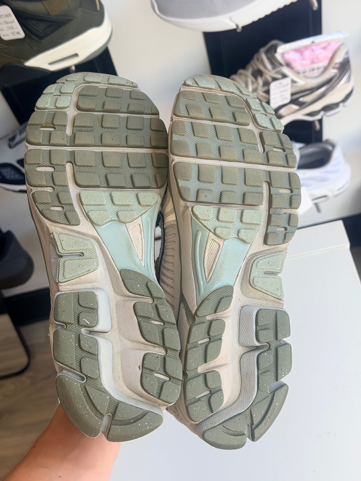 Nike vomero 5 - TAILLE 43