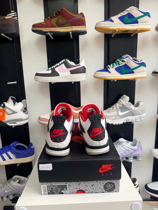 Jordan 4 fire red - taille 43