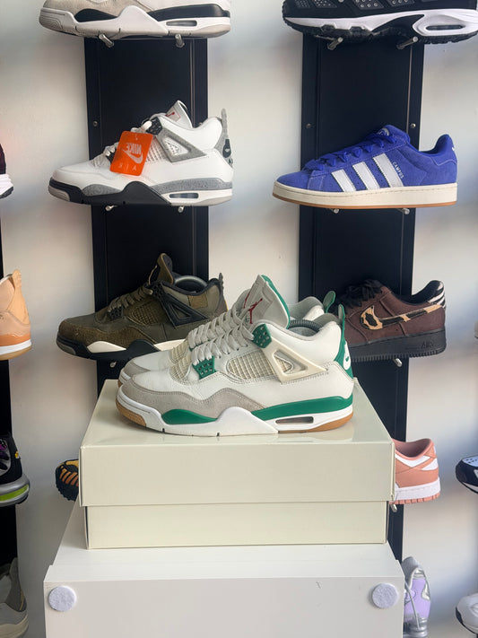 Jordan 4 pine Green - TAILLE 43