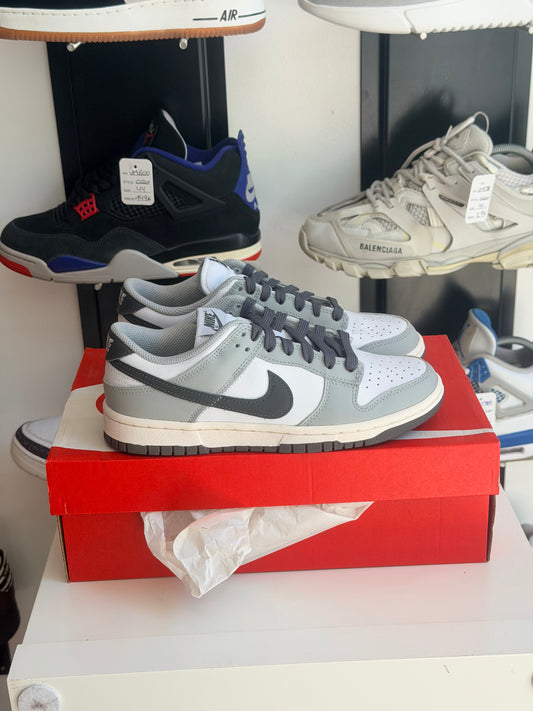 Nike dunk low grise - taille
