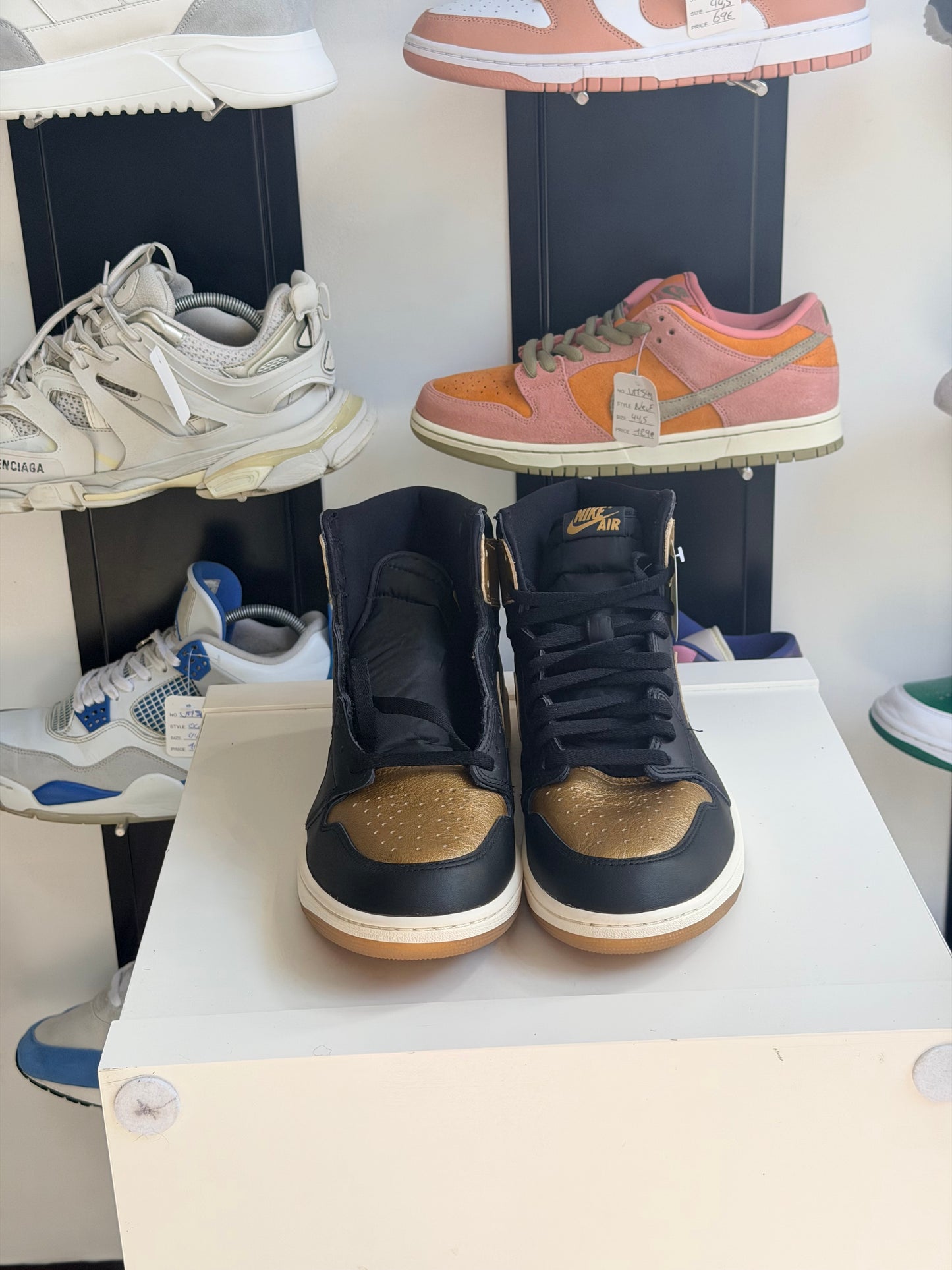 Jordan 1 high retro gold - TAILLE 47