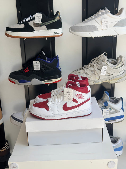 Jordan 1 mid rouge et blanche - TAILLE 36,5