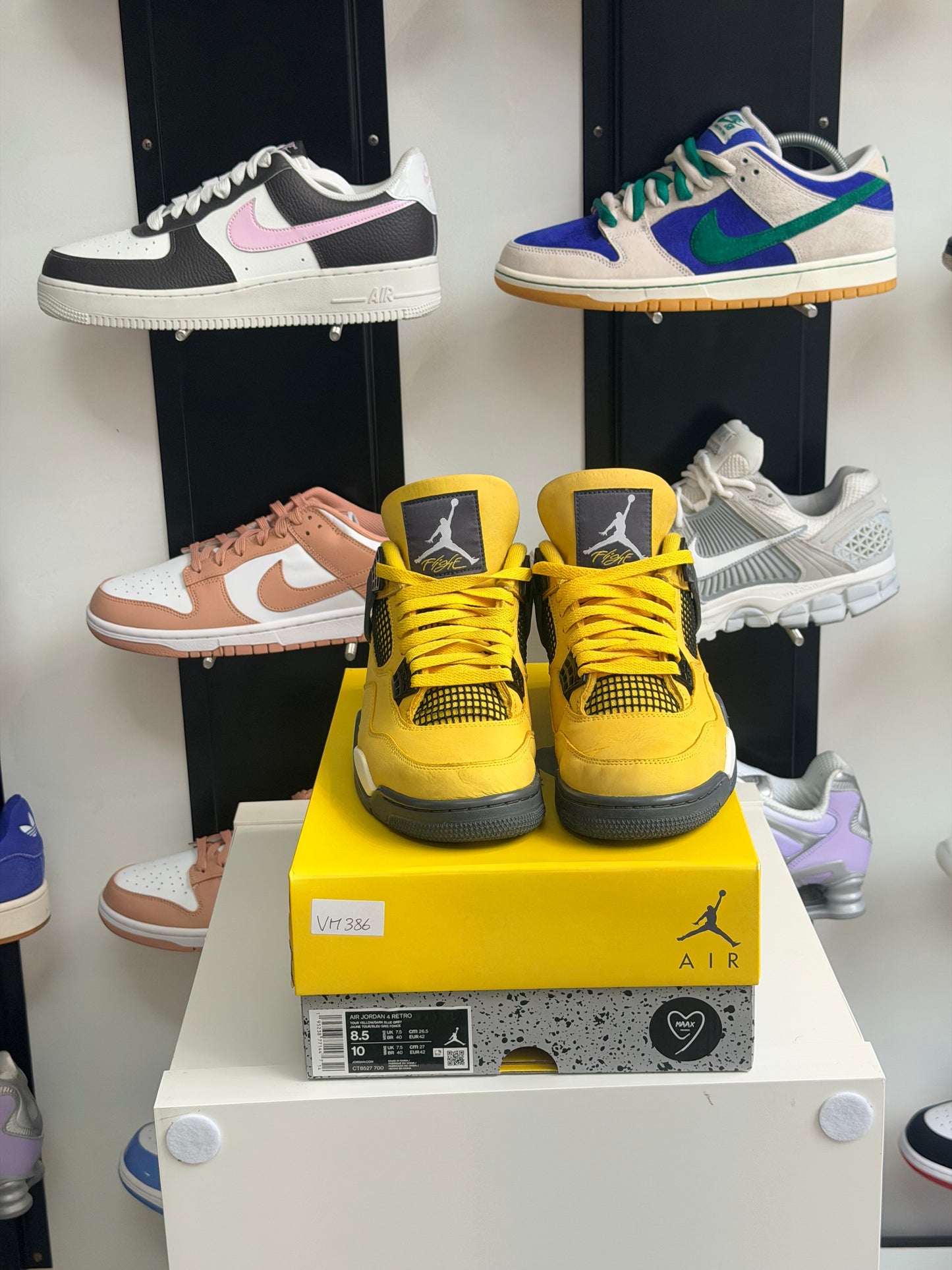 Jordan 4 Lightning - taille 42