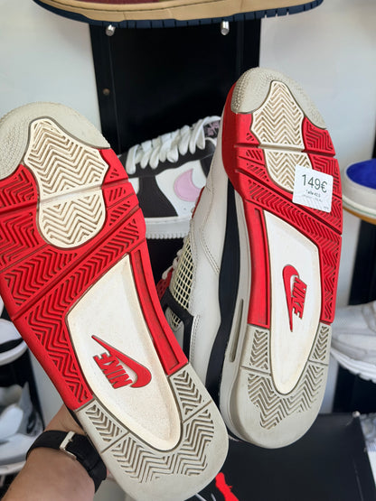 Jordan 4 fire red - taille 42,5