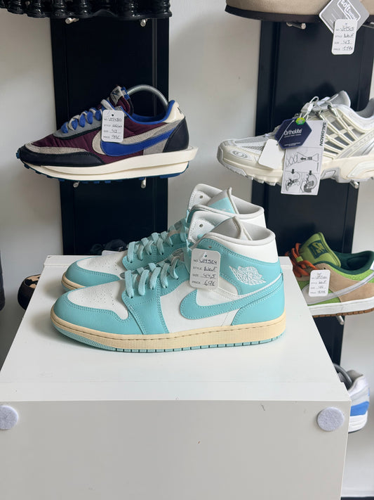 Jordan 1 mid Light dew - TAILLE 44,5