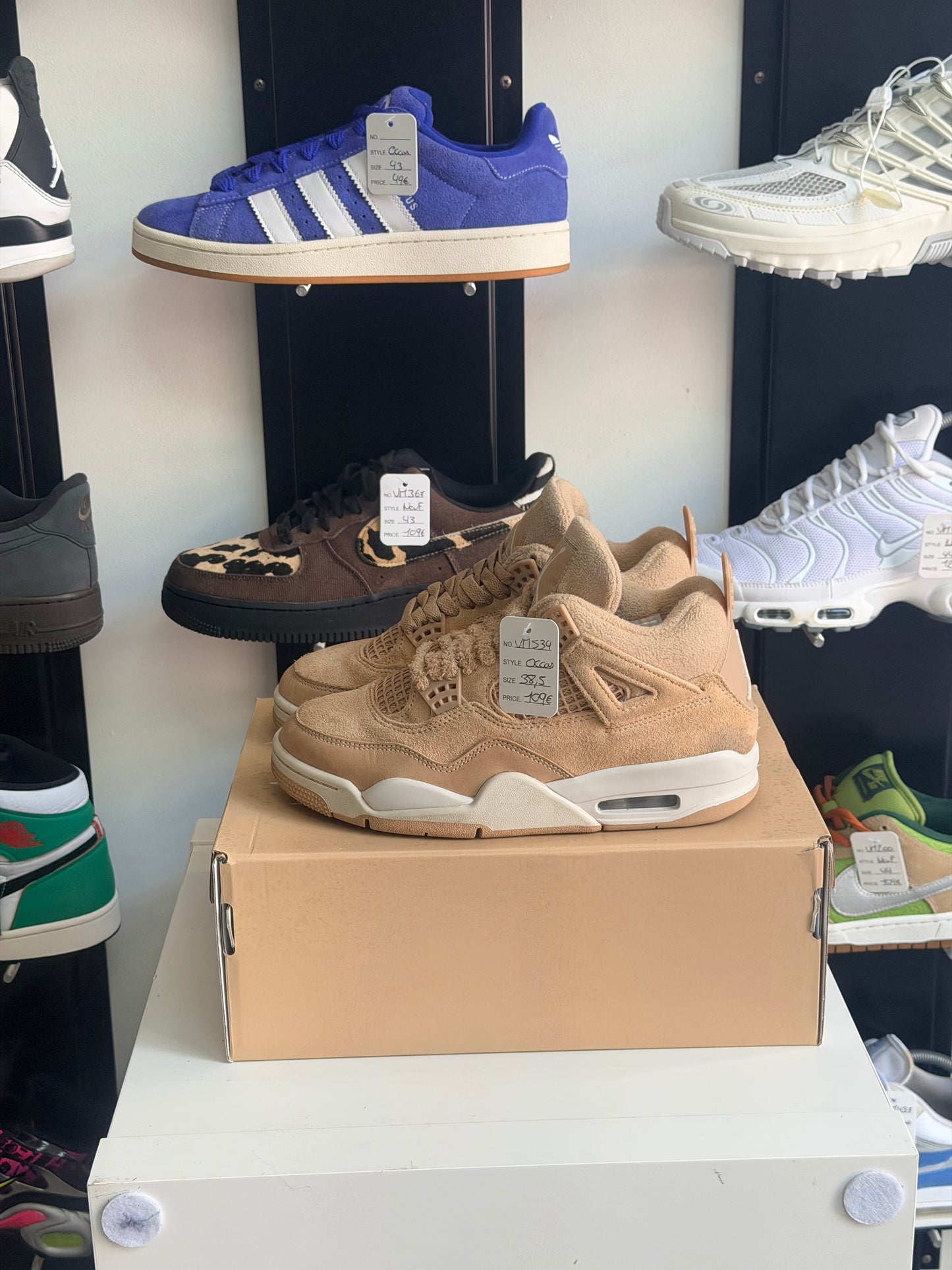 Jordan 4 Cozy Girl - TAILLE 38,5