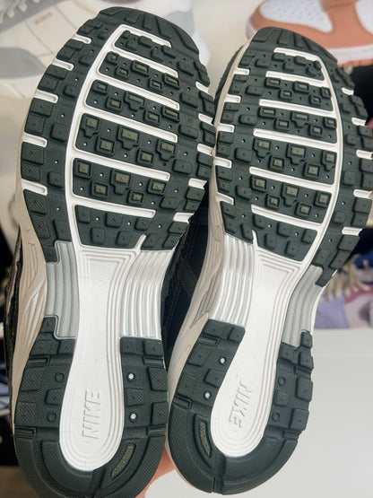 Nike p6000 verte - TAILLE 42