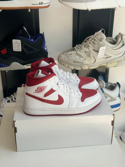 Jordan 1 mid rouge et blanche - TAILLE 36,5