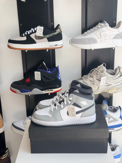 Jordan 1 mid grey - taille 39