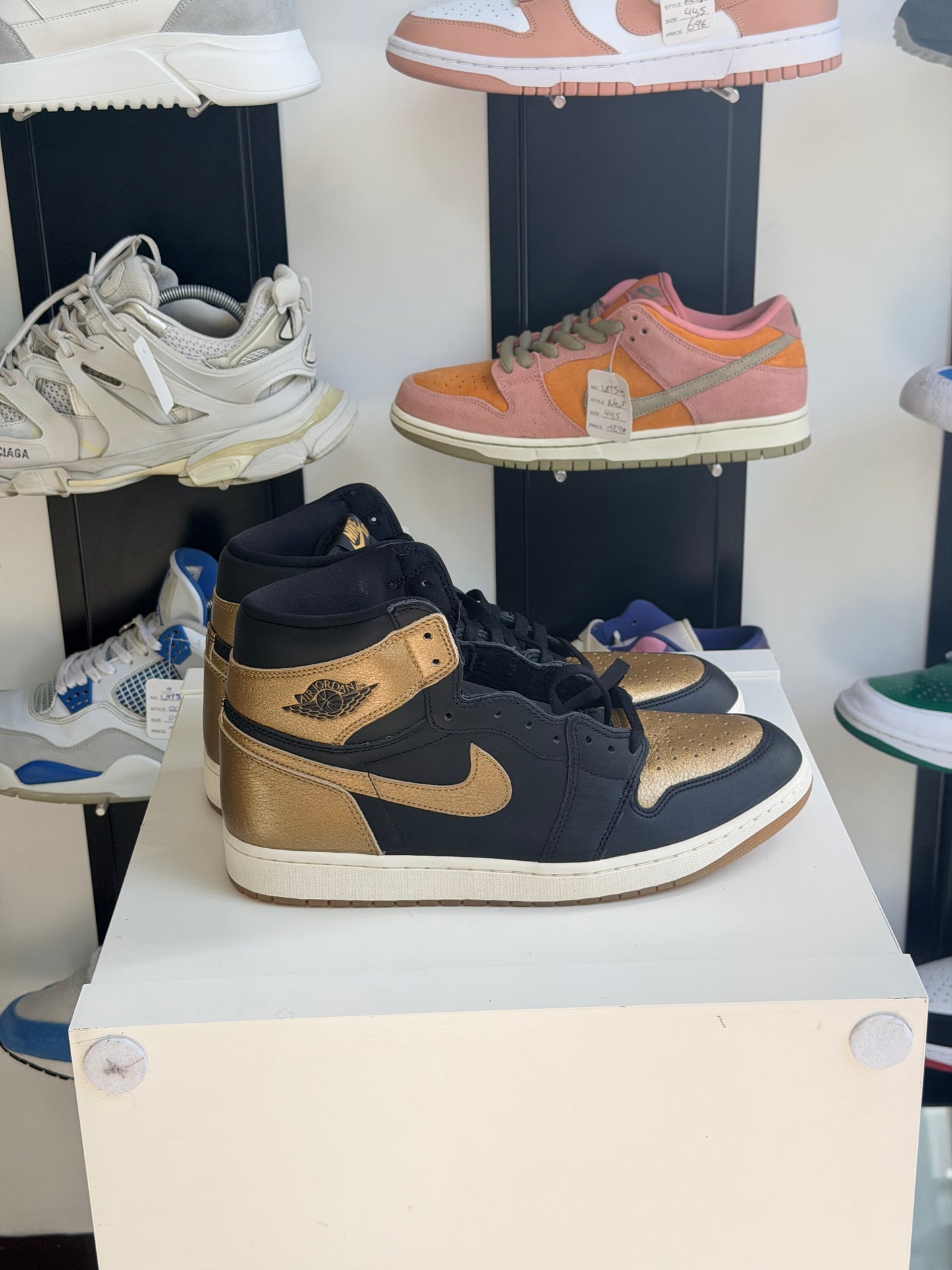 Jordan 1 high retro gold - TAILLE 47