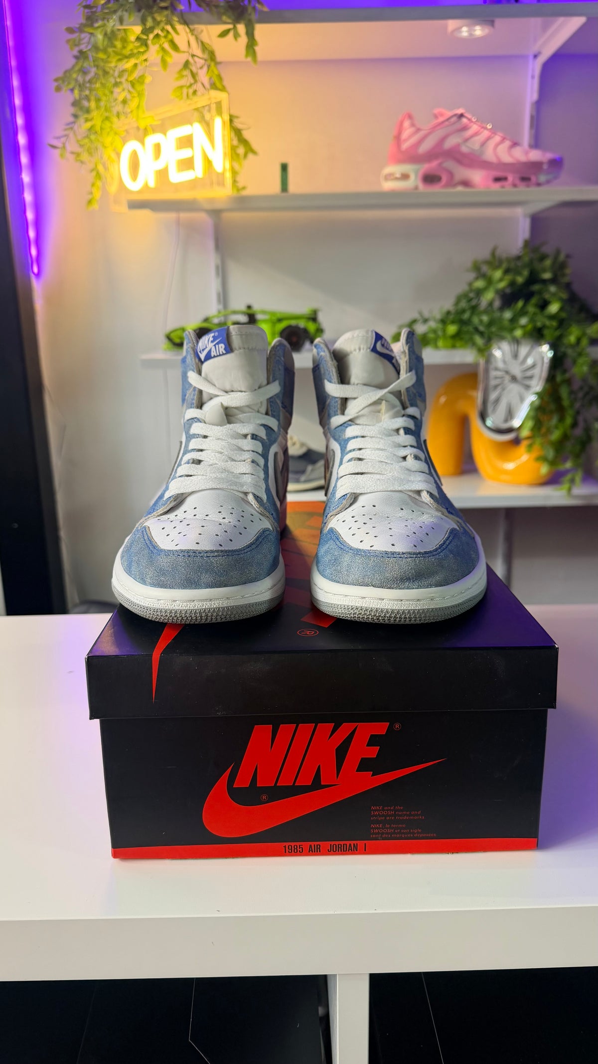 Air Jordan 1 Retro High OG « Hyper Royal » TAILLE 41