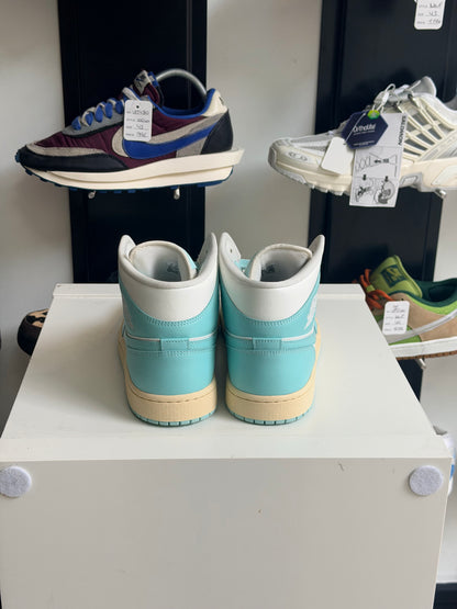 Jordan 1 mid Light dew - TAILLE 44,5