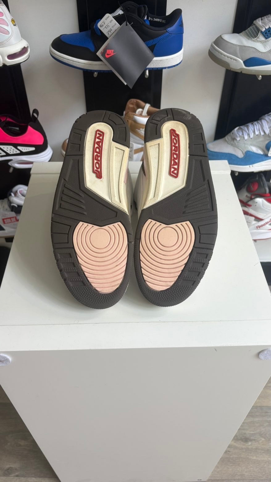 Jordan 3 neopolitan - taille 43