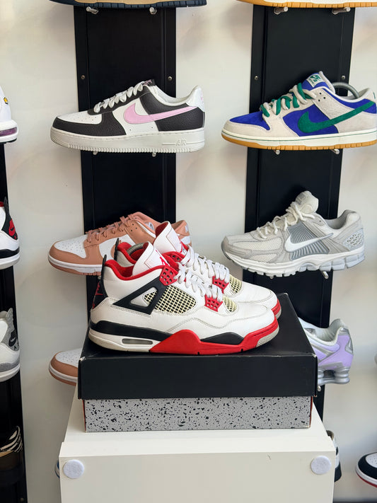 Jordan 4 fire red - taille 42,5