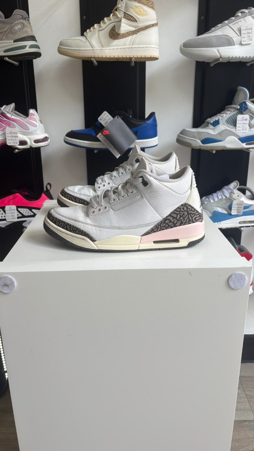 Jordan 3 neopolitan - taille 43