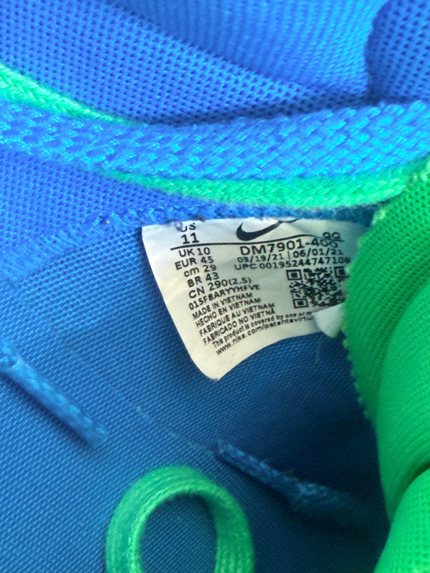 Nike blazer low sacai X kaws - TAILLE 45