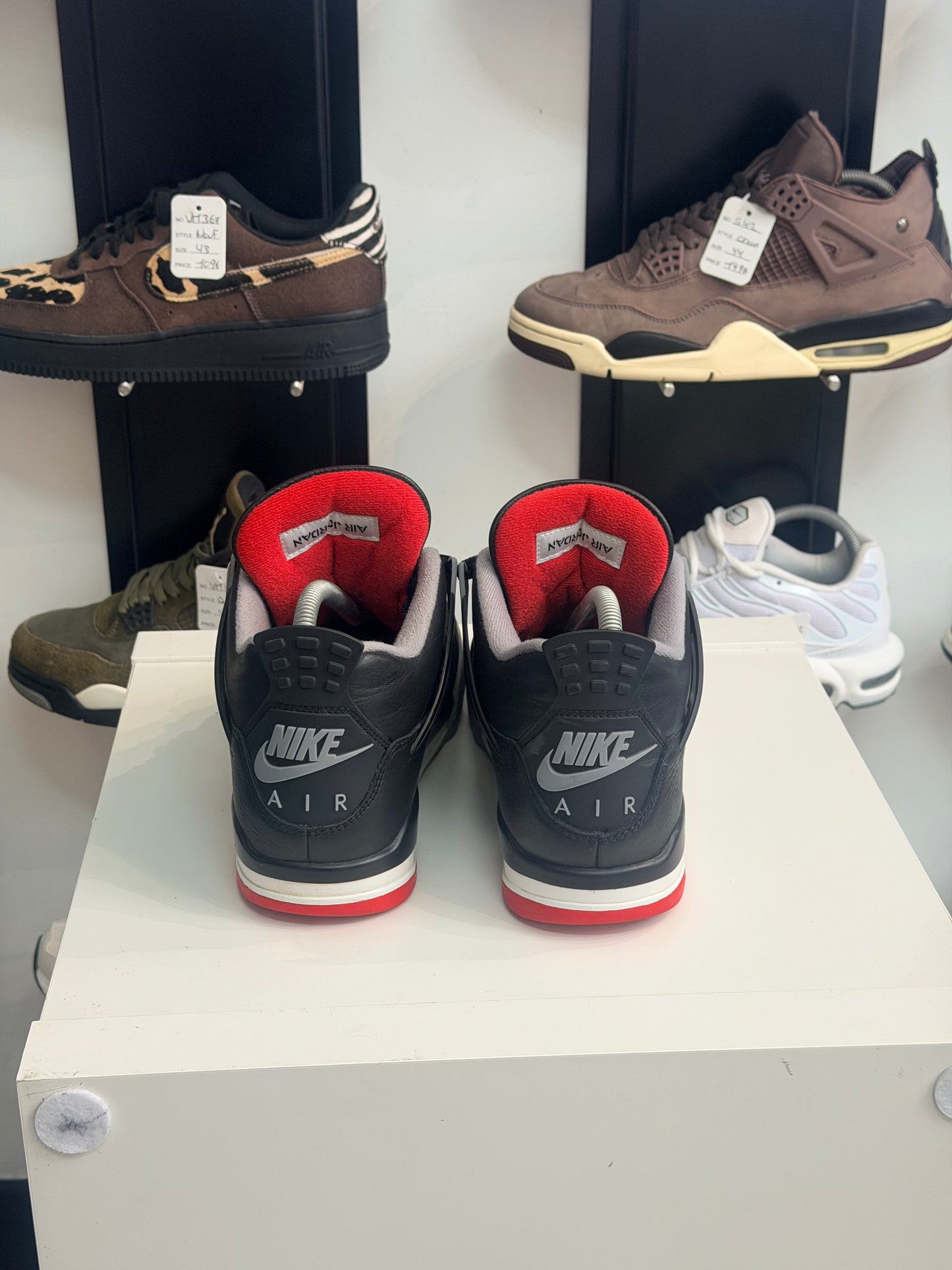 Jordan 4 bred reimagined - TAILLE 42