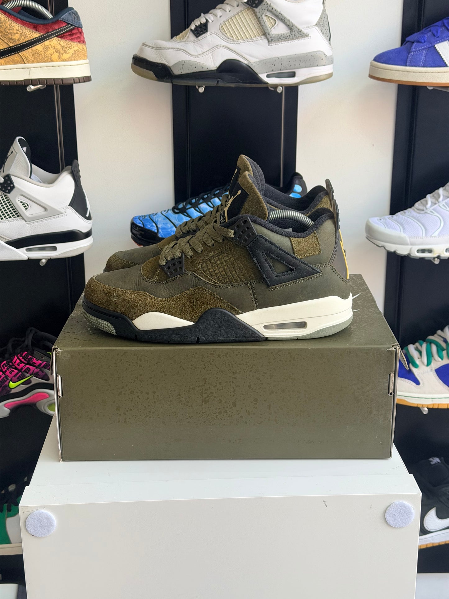 Jordan 4 craft olive - Taille 43
