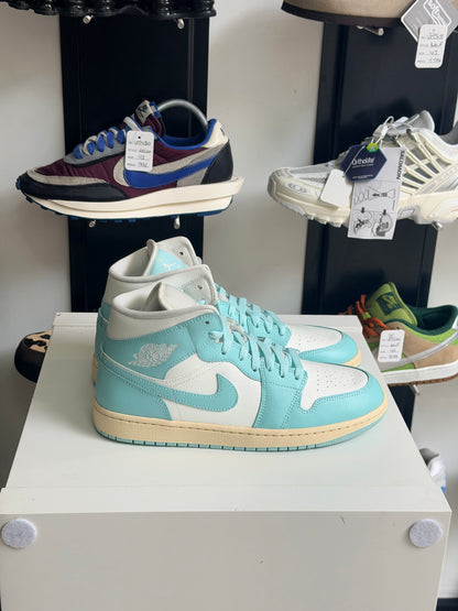 Jordan 1 mid Light dew - TAILLE 44,5