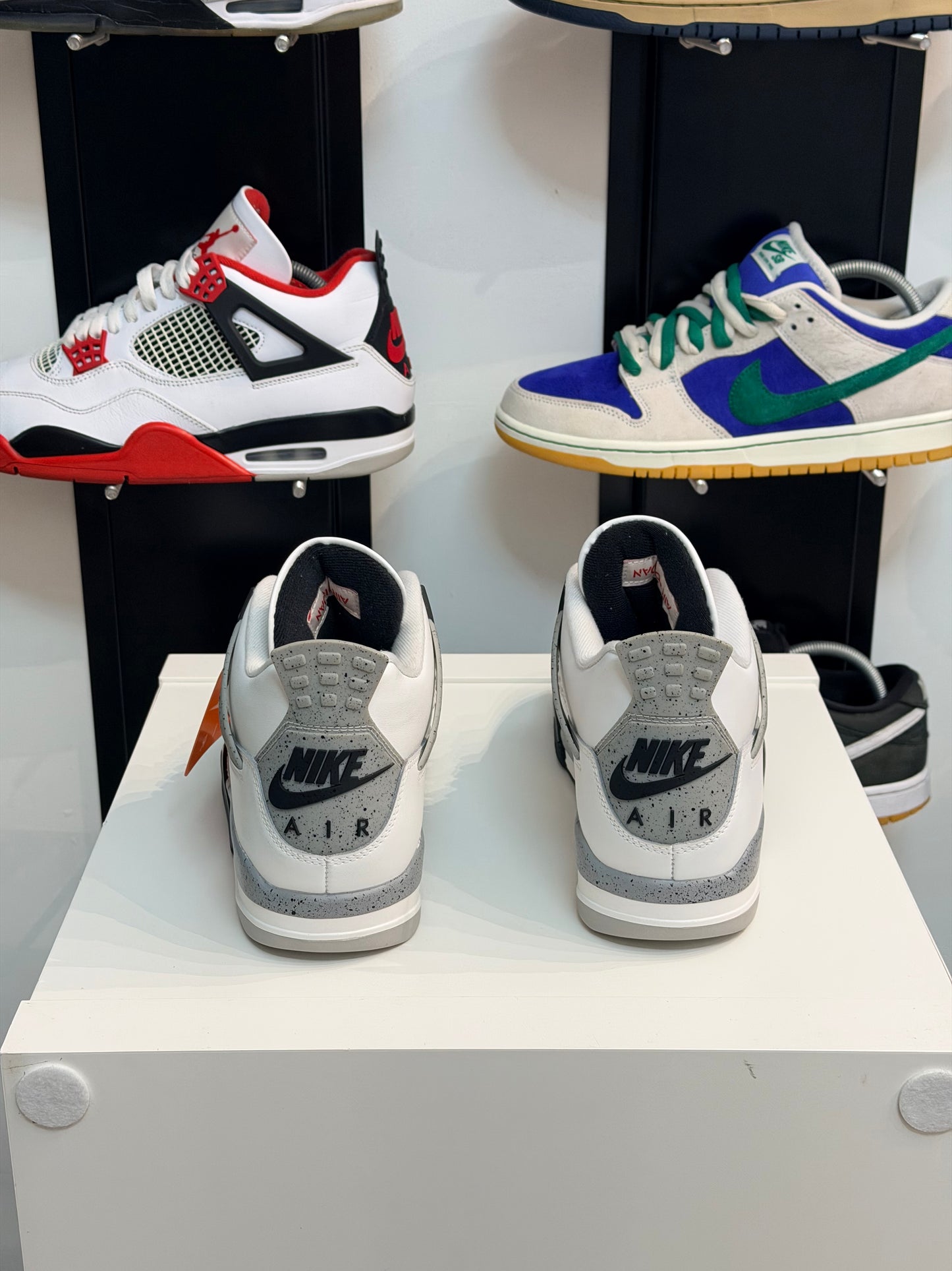 Jordan 4 White cément - taille 43