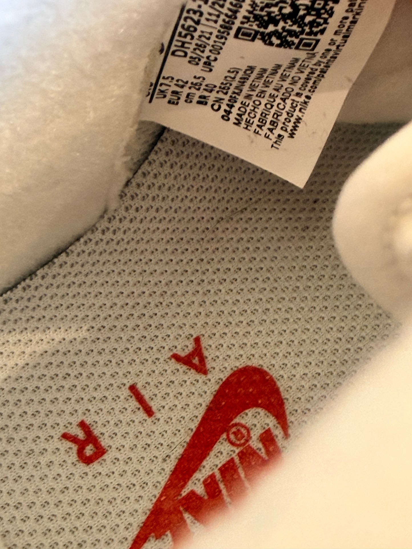 Air force 1 mid jour de l’indépendance - TAILLE 42