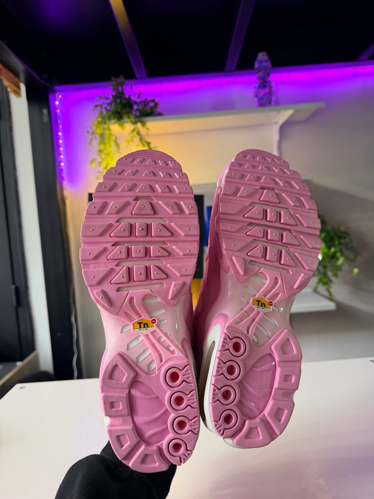 Nike Air Max Plus Suede « Pink Rise » - TAILLE 43