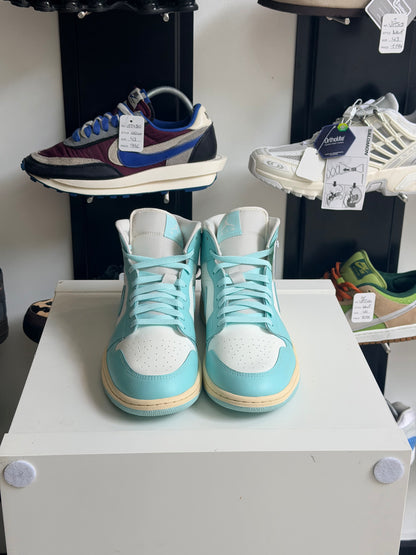 Jordan 1 mid Light dew - TAILLE 44,5