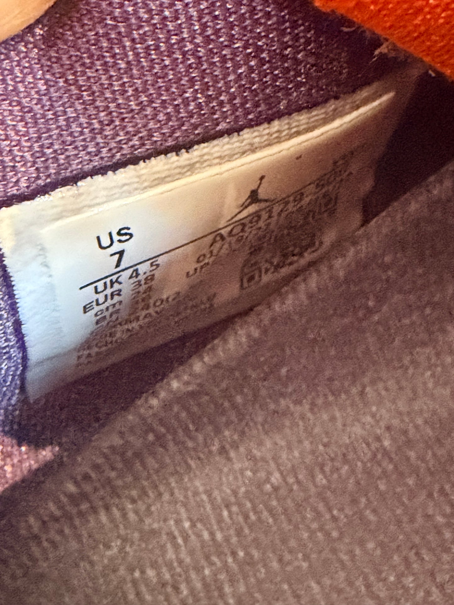 Jordan 4 canyon purple - TAILLE 38