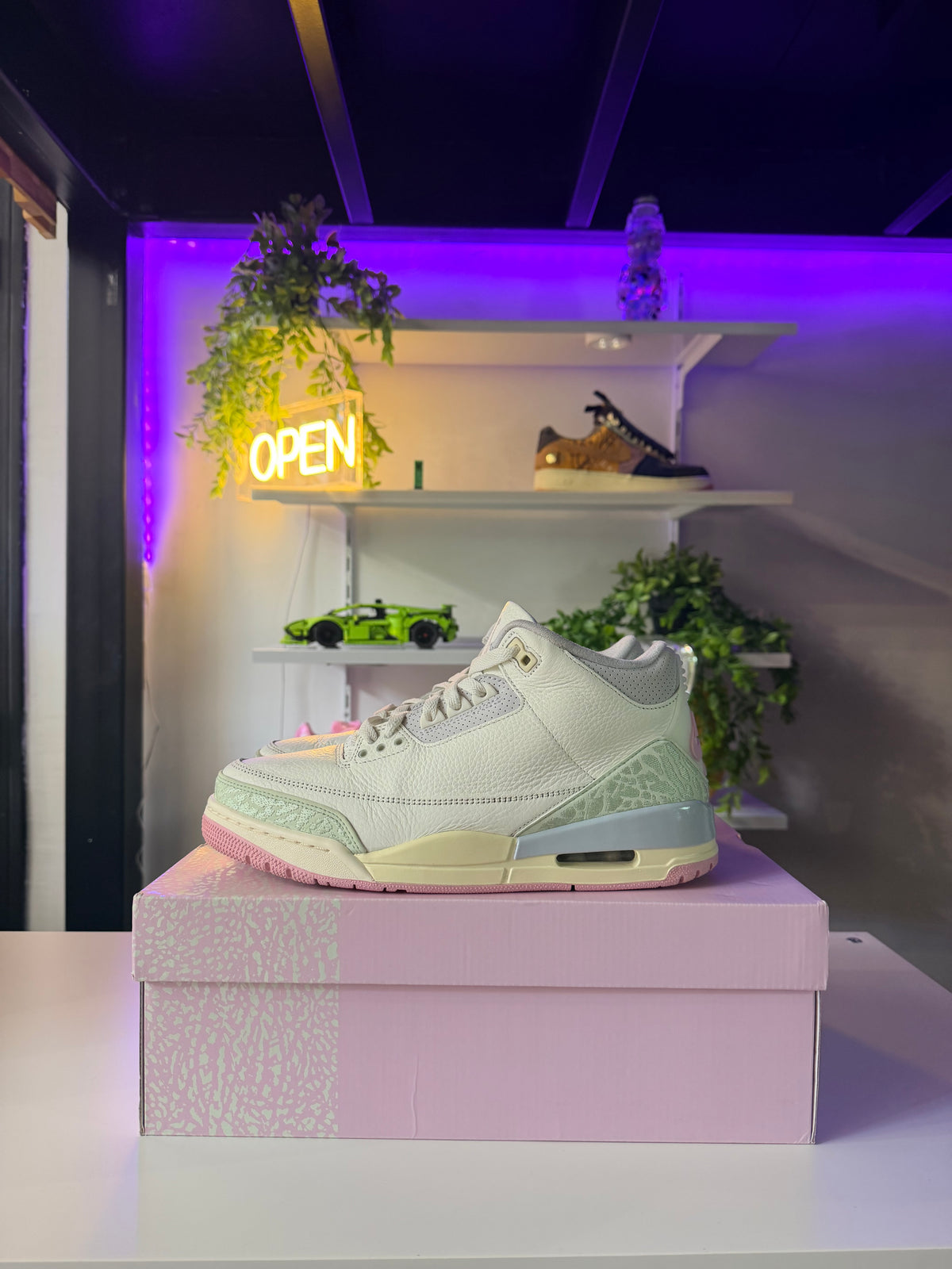 Air Jordan 3 Retro OG "Spring is in the Air" - TAILLE 42
