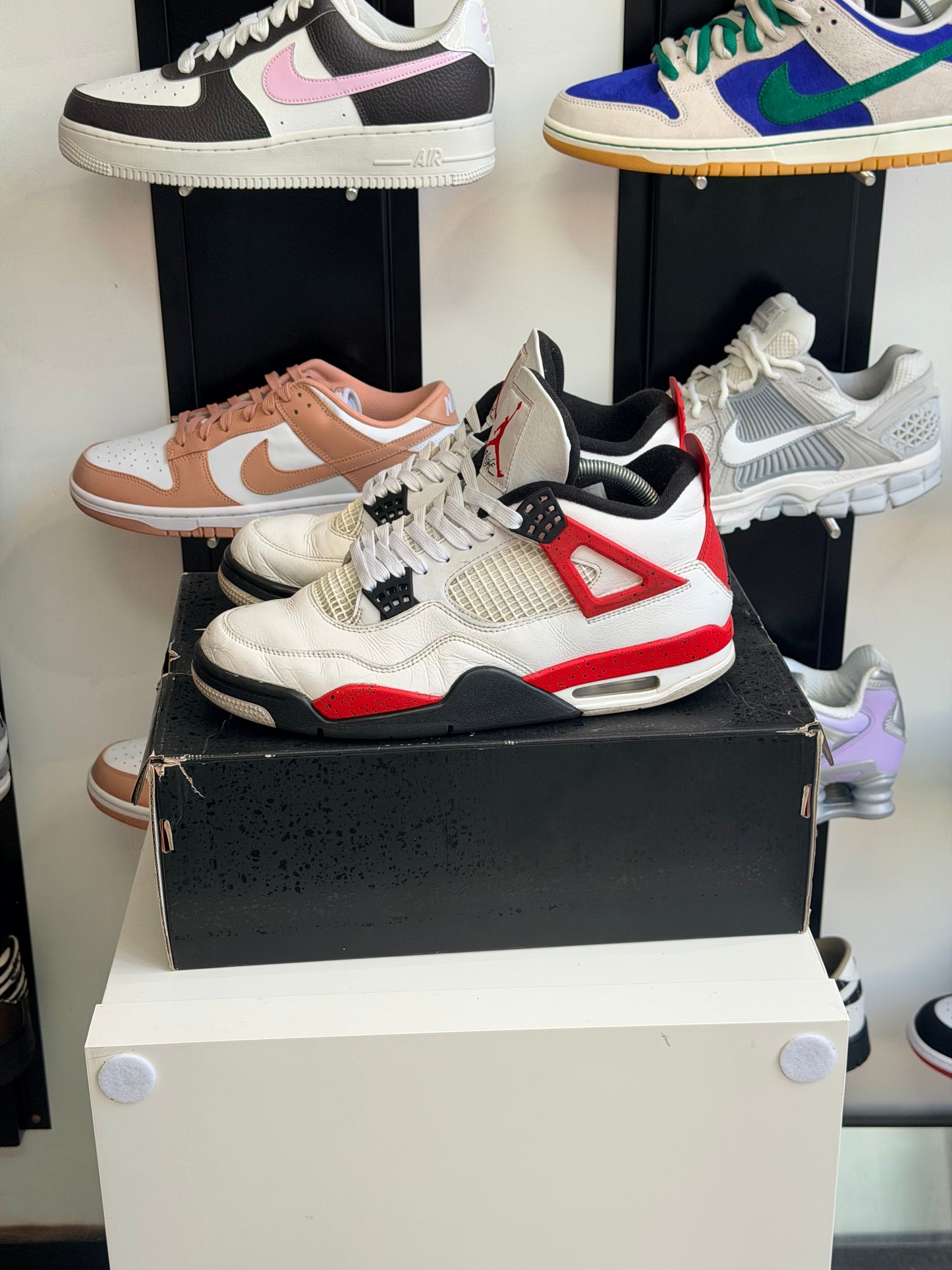 Jordan 4 red cément - taille 44,5