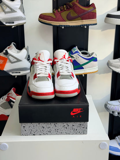 Jordan 4 fire red - taille 42