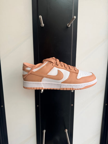 Nike dunk low rose - taille 44